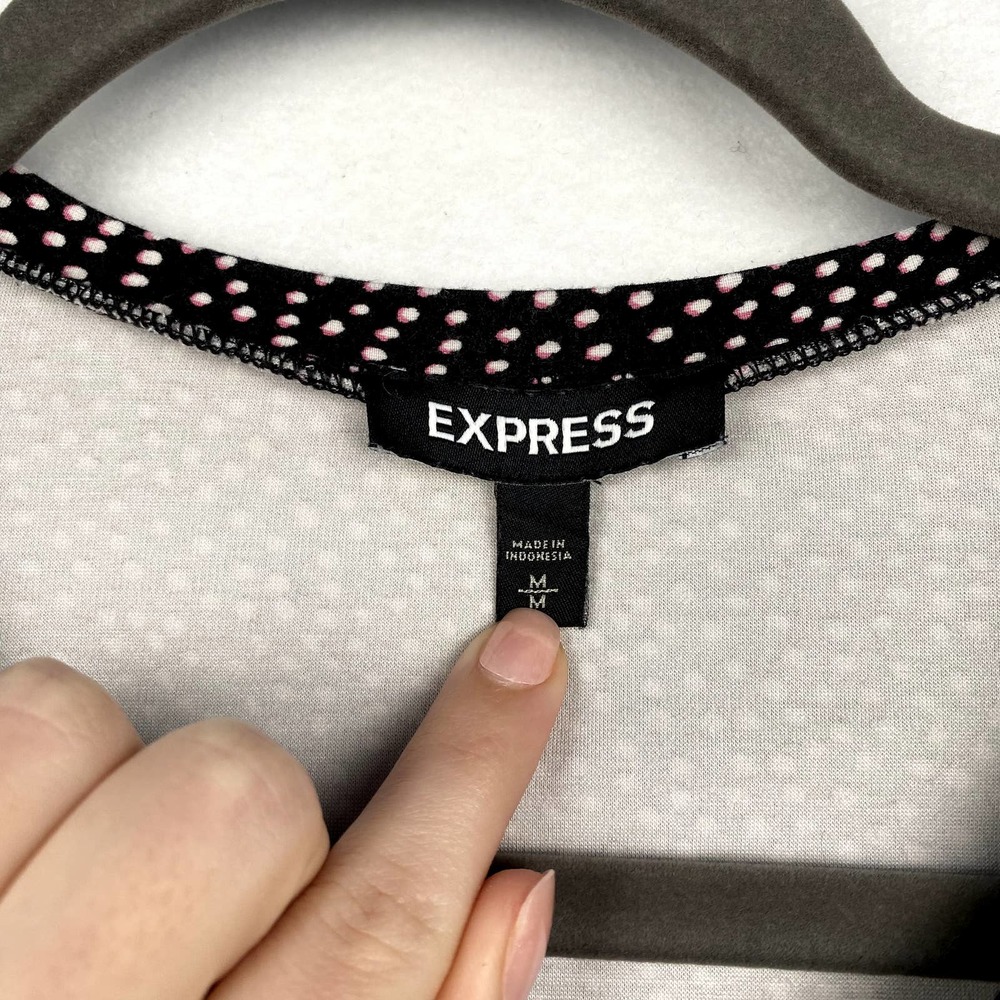 Express Sz M Women's Black Polka Dot Printed Top with Tie on‎ Back Short Sleeve - Picture 2 of 8